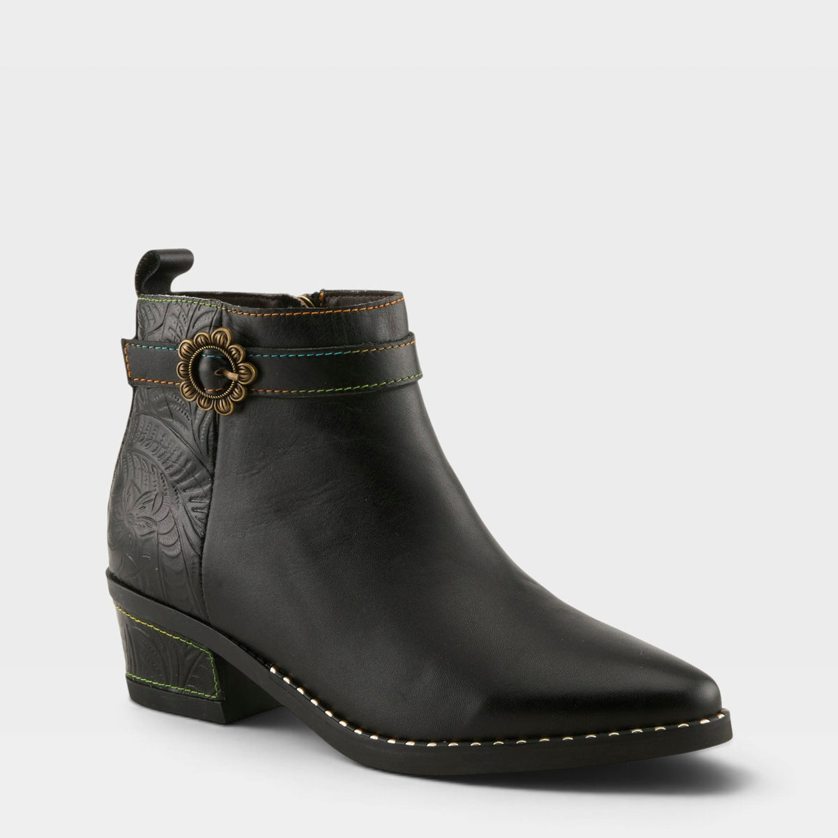 L'Artiste Acree boots in Black, front view