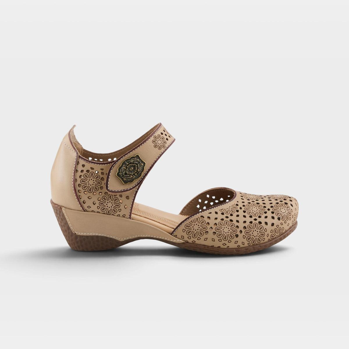 L'Artiste Americana shoes in Beige, hero view