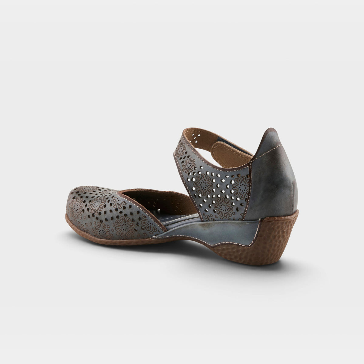 L'Artiste Americana shoes in Navy, alternate angle view