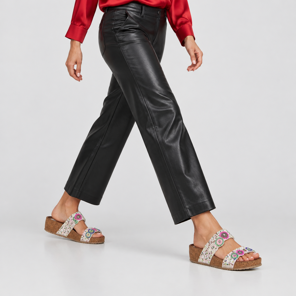 Azura BAHAMA SLIDE SANDAL – on-foot lifestyle view