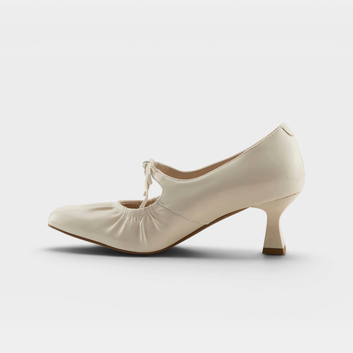 Azura – Bowtie – BONE – Shoes