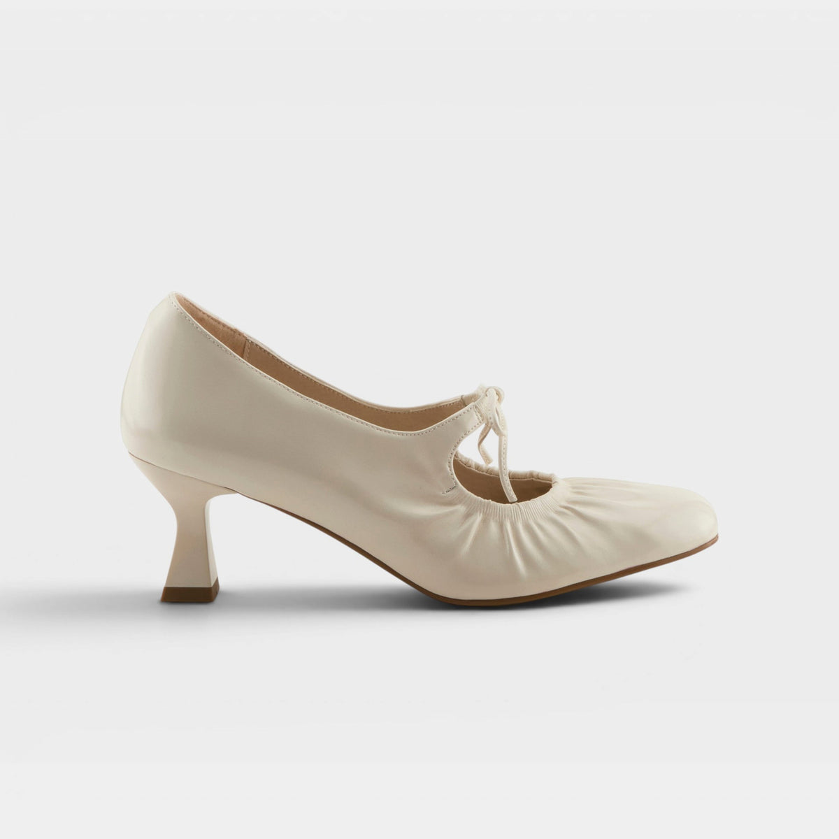 Azura – Bowtie – BONE – Shoes