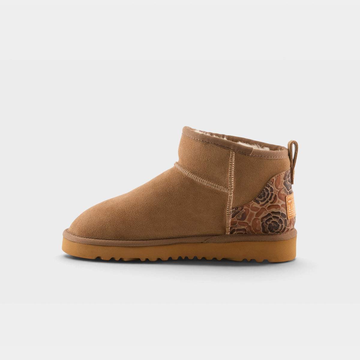 L'Artiste Brandai boots in Beige Multi Suede, side view