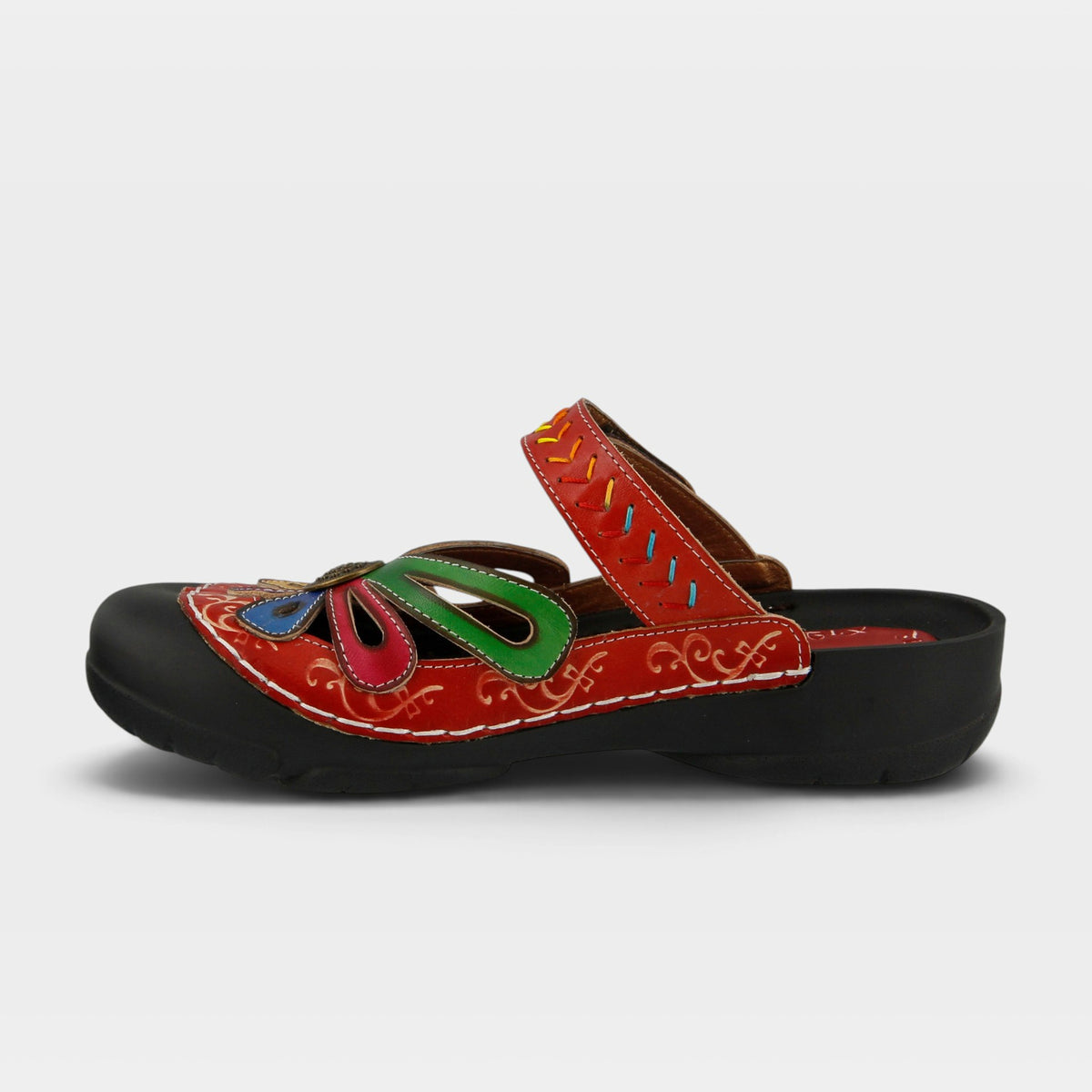 L'Artiste Copa clogs in Red, side view