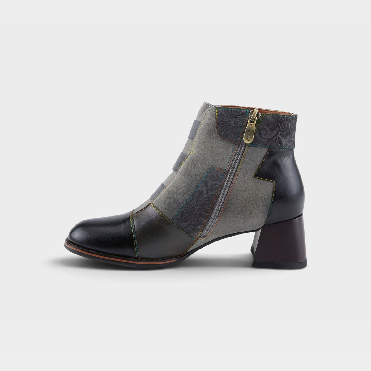 BOTAS COPINE DE L'ARTISTE-3