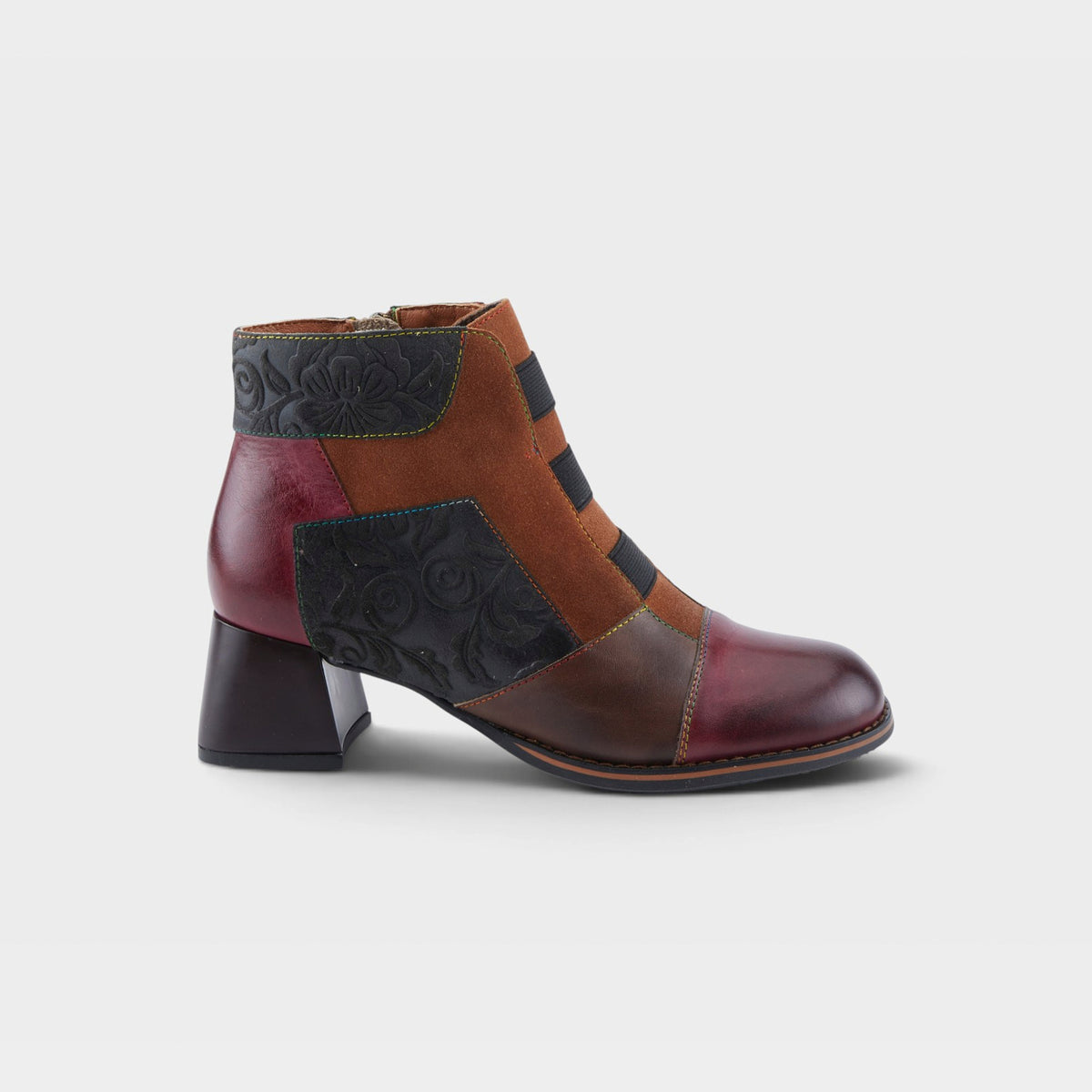 BOTAS COPINE DE L'ARTISTE-11