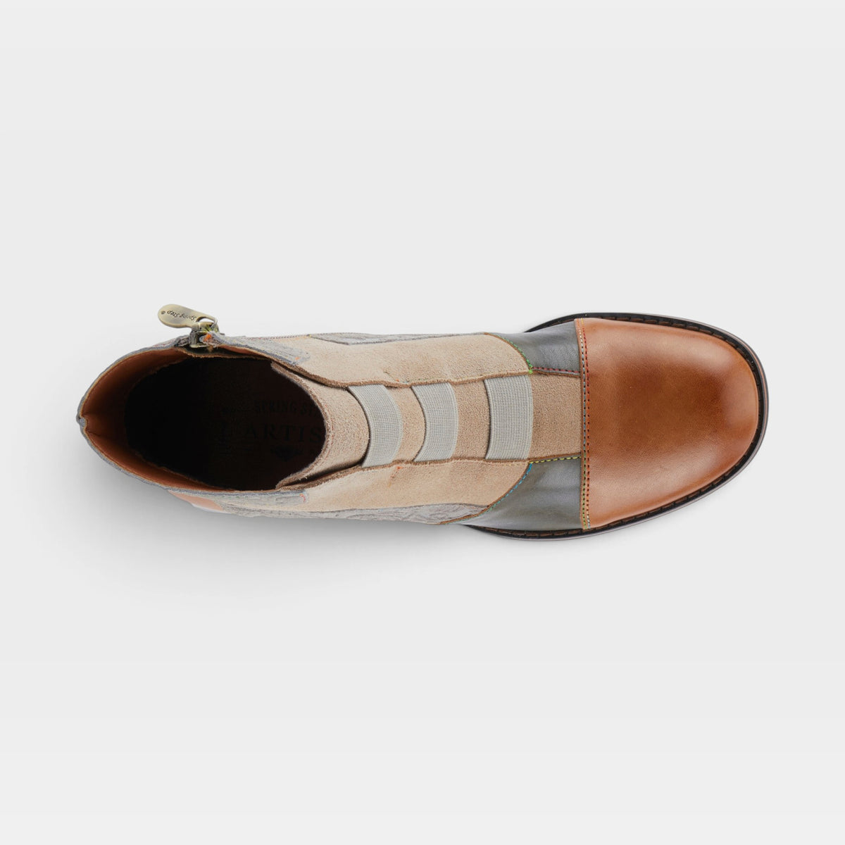BOTAS COPINE DE L'ARTISTE-8