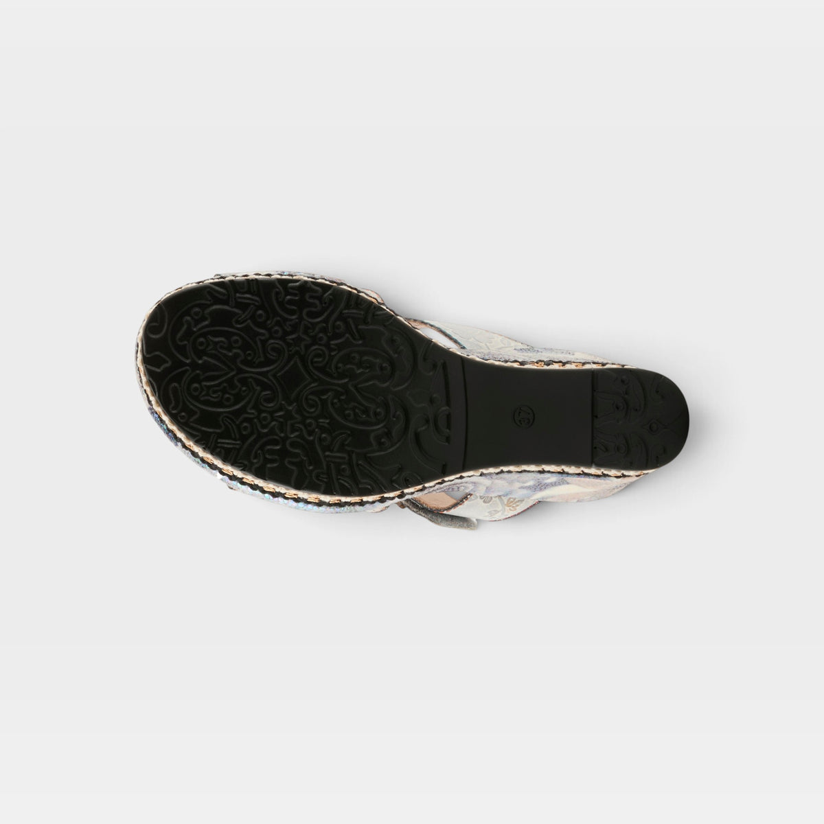 L'Artiste Coverup sandals in Ice, outsole view