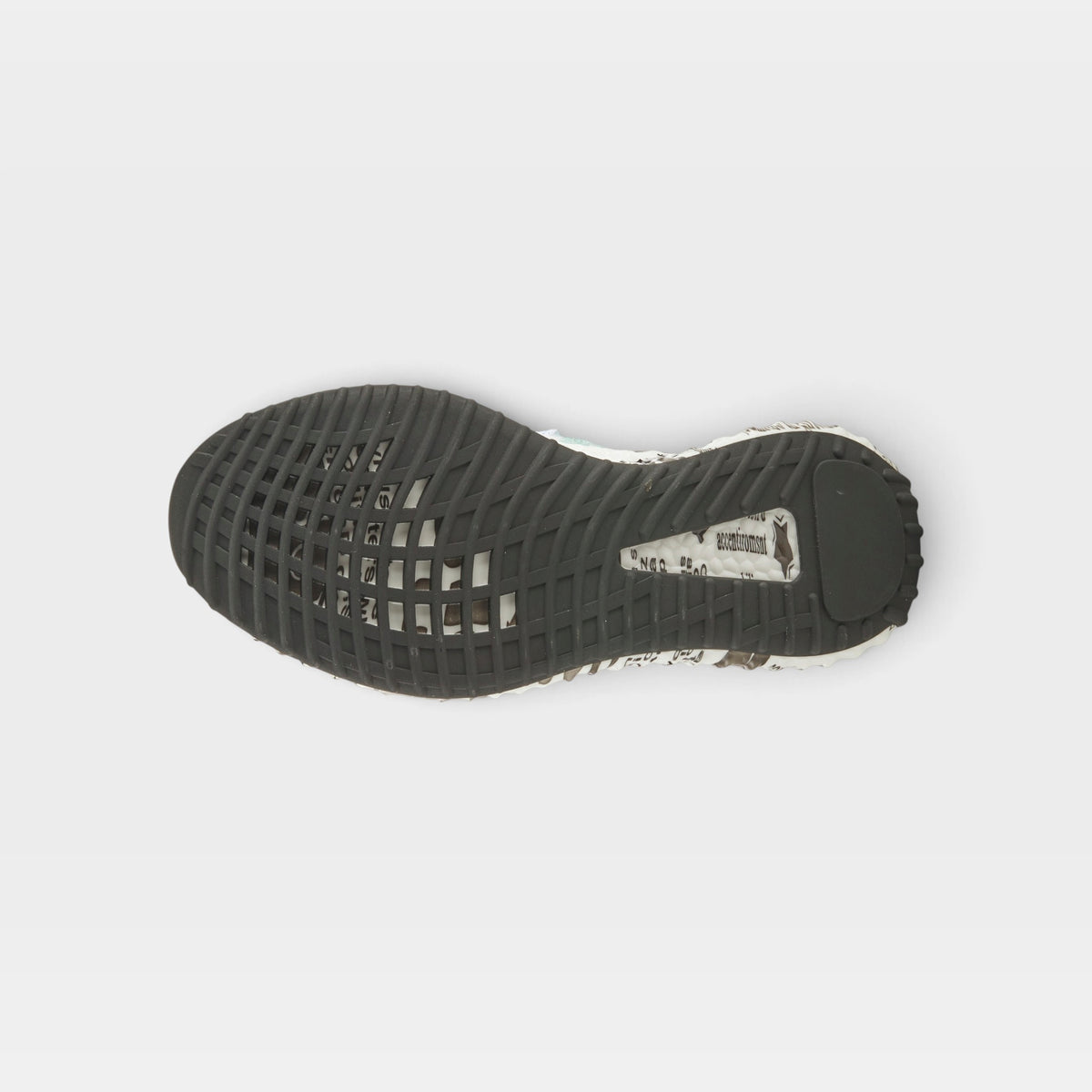 L'Artiste Daisymae sneaker in Blue Multi, outsole view