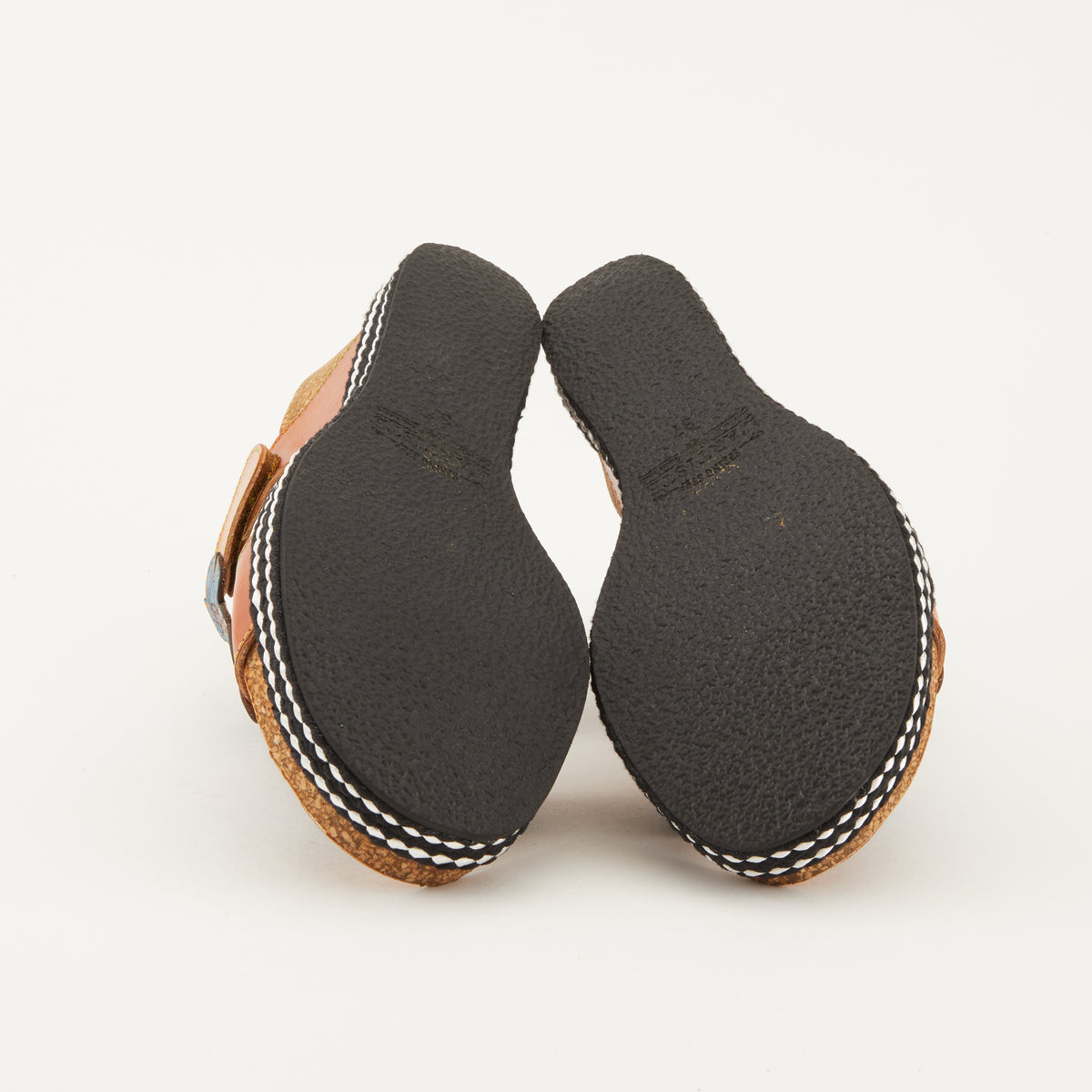 L'Artiste L'ARTISTE DAMOUR SLIDE SANDALS sandal in white multi with handcrafted leather design