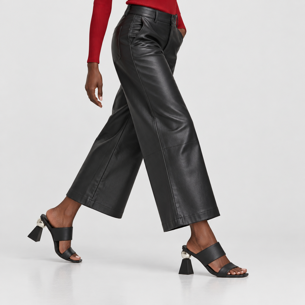 Azura DASHING SANDALS – on-foot lifestyle view