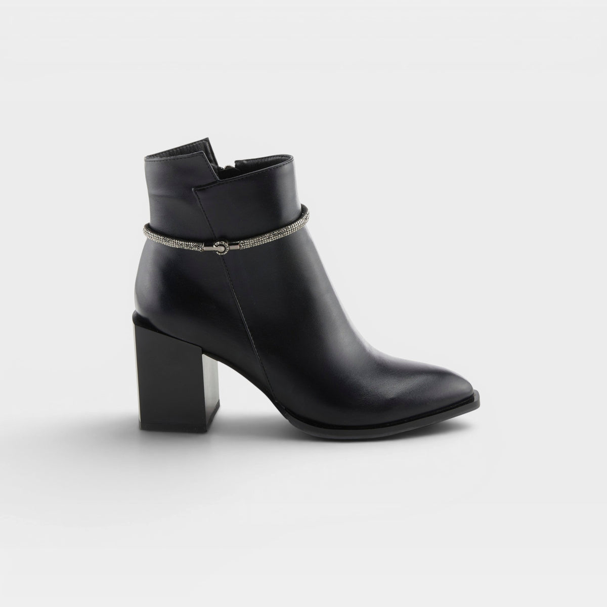 Azura Gladysnite Black Boot
