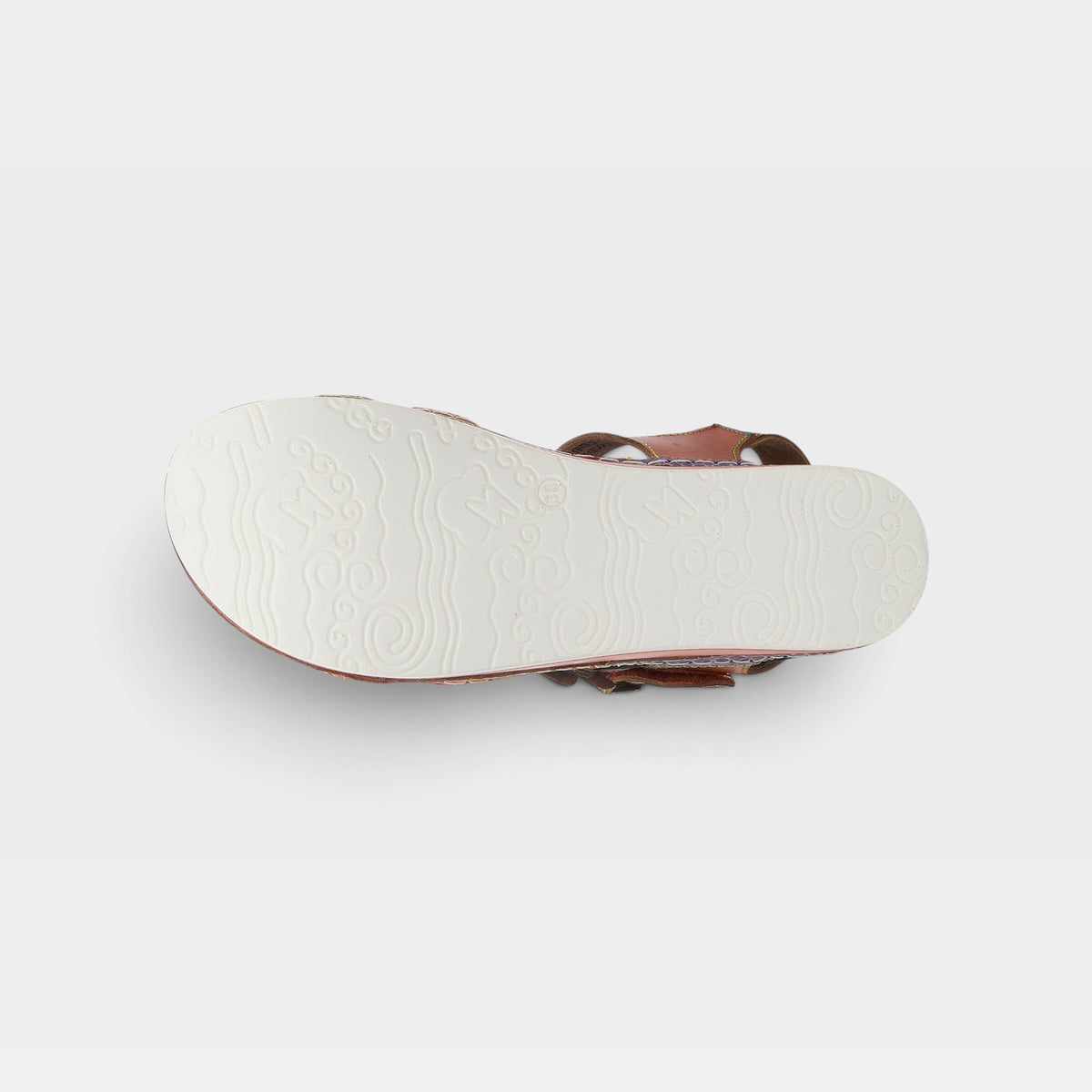 L'Artiste Goodie ankle strap sandal in Camel, outsole view
