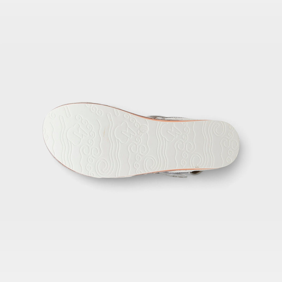 L'Artiste Goodie ankle strap sandal in White, outsole view