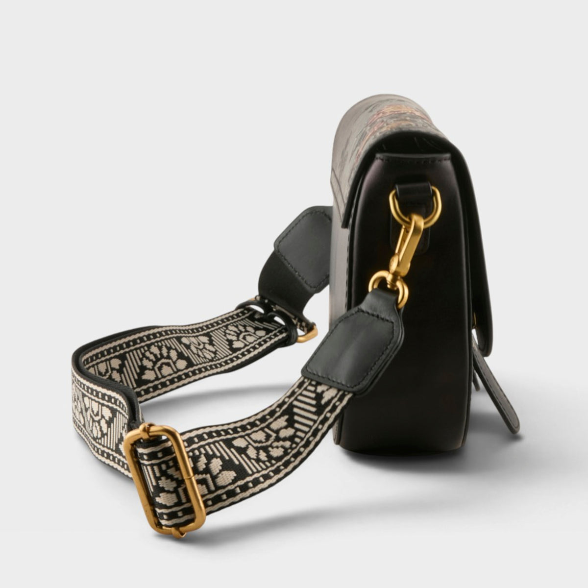 L'ARTISTE HB-CANTER HANDBAG-3