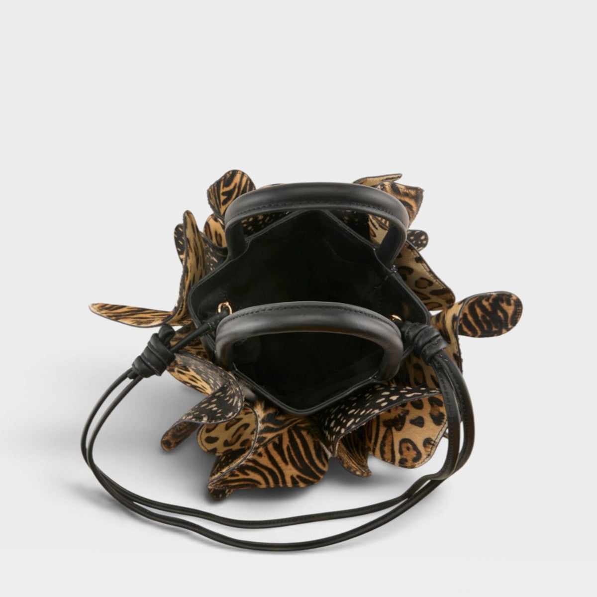 L'ARTISTE HB-FLUTTER HANDBAG-4