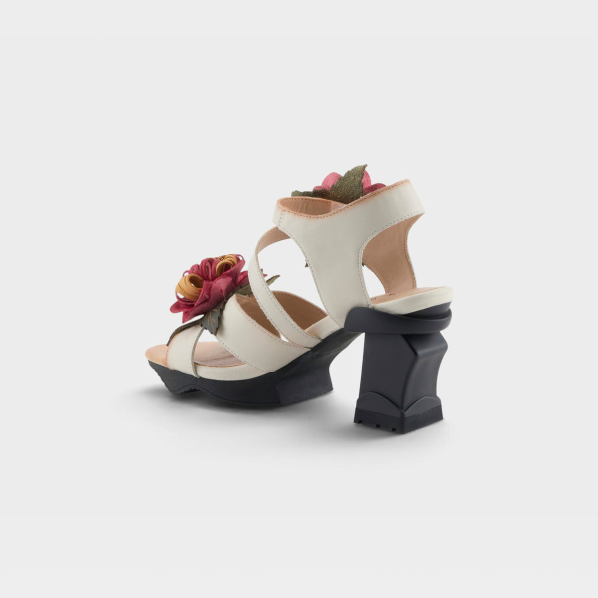 L'ARTISTE HOOKED SANDAL-6