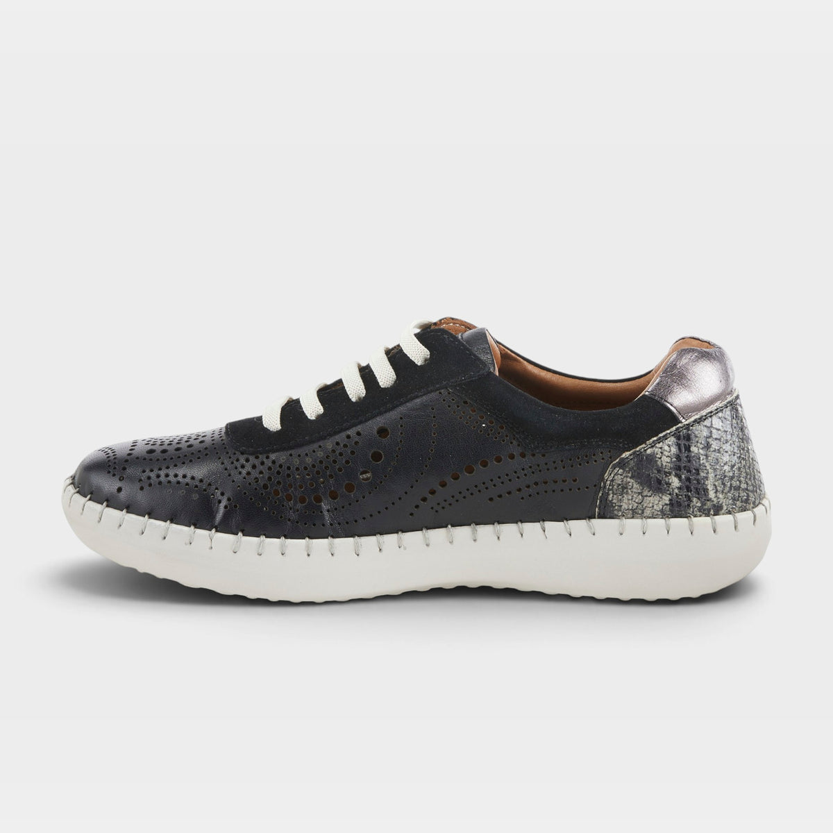 Spring Step Jumilla Black Sneaker