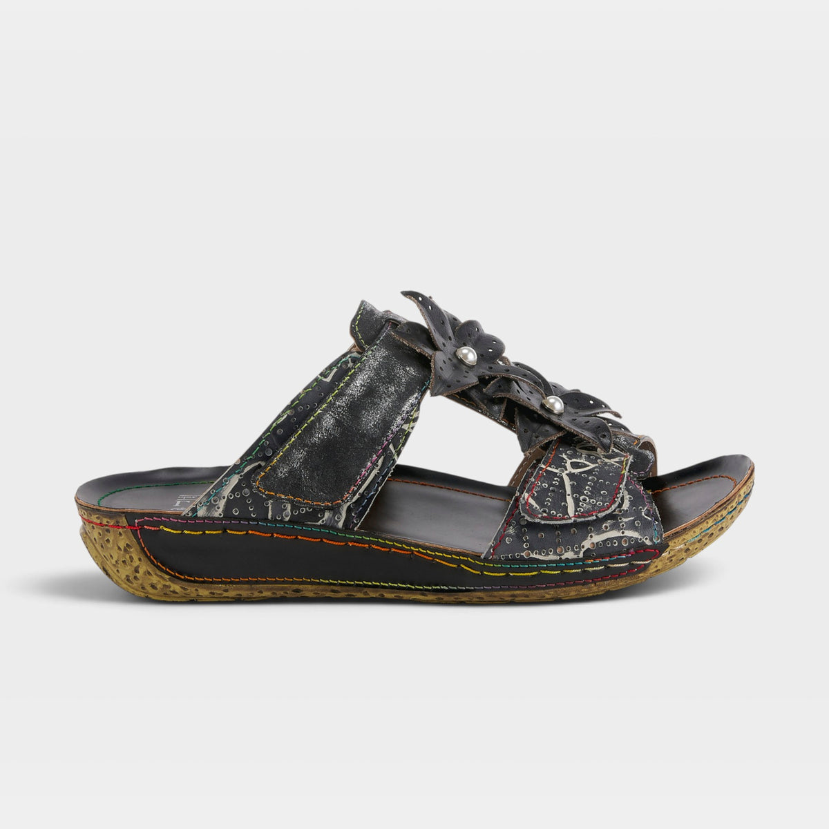 L'Artiste Karina sandals in Black, hero view