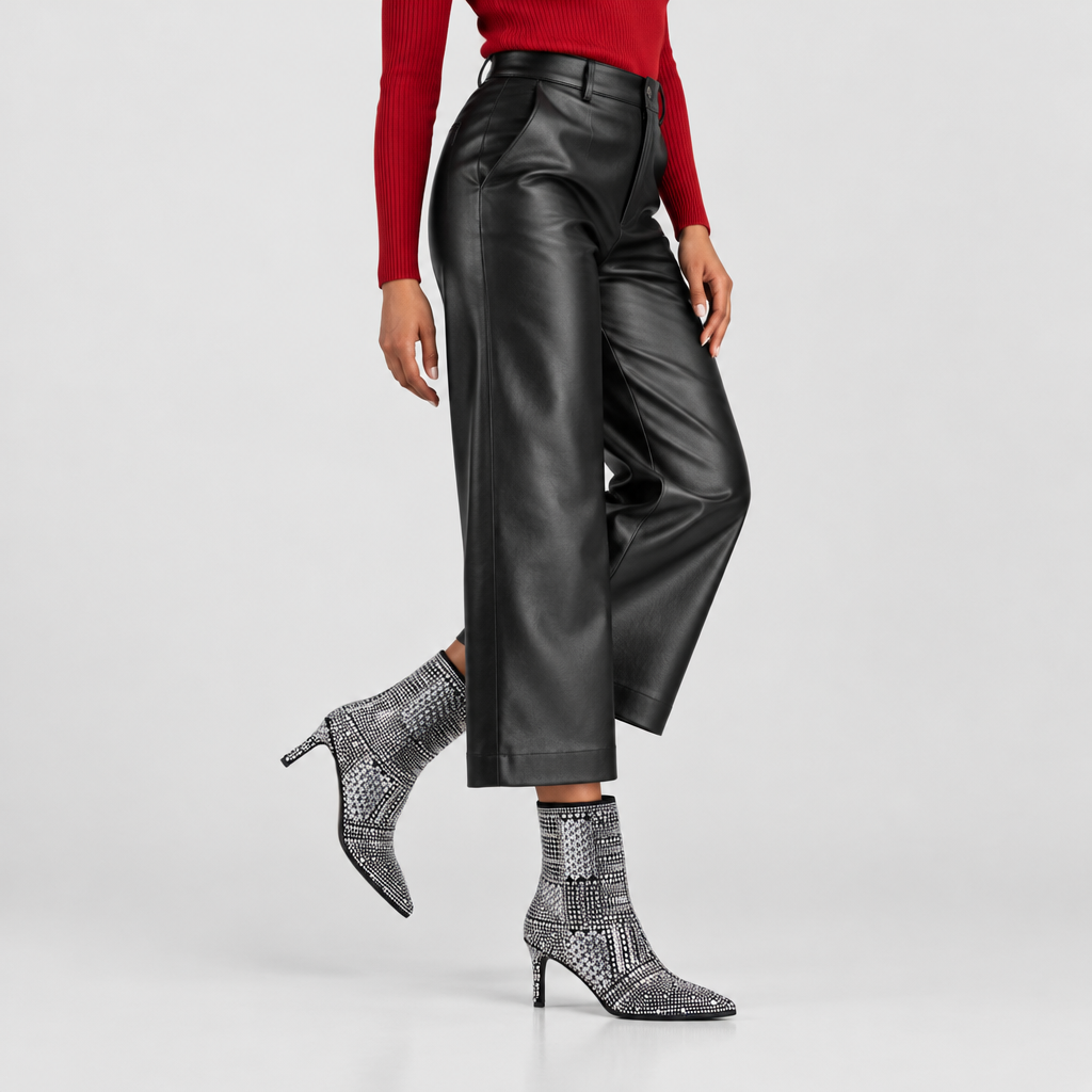 Azura LUCENT BOOTS – on-foot lifestyle view