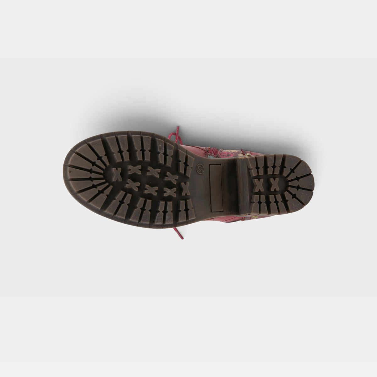 L'Artiste Marty boots in Red, outsole view