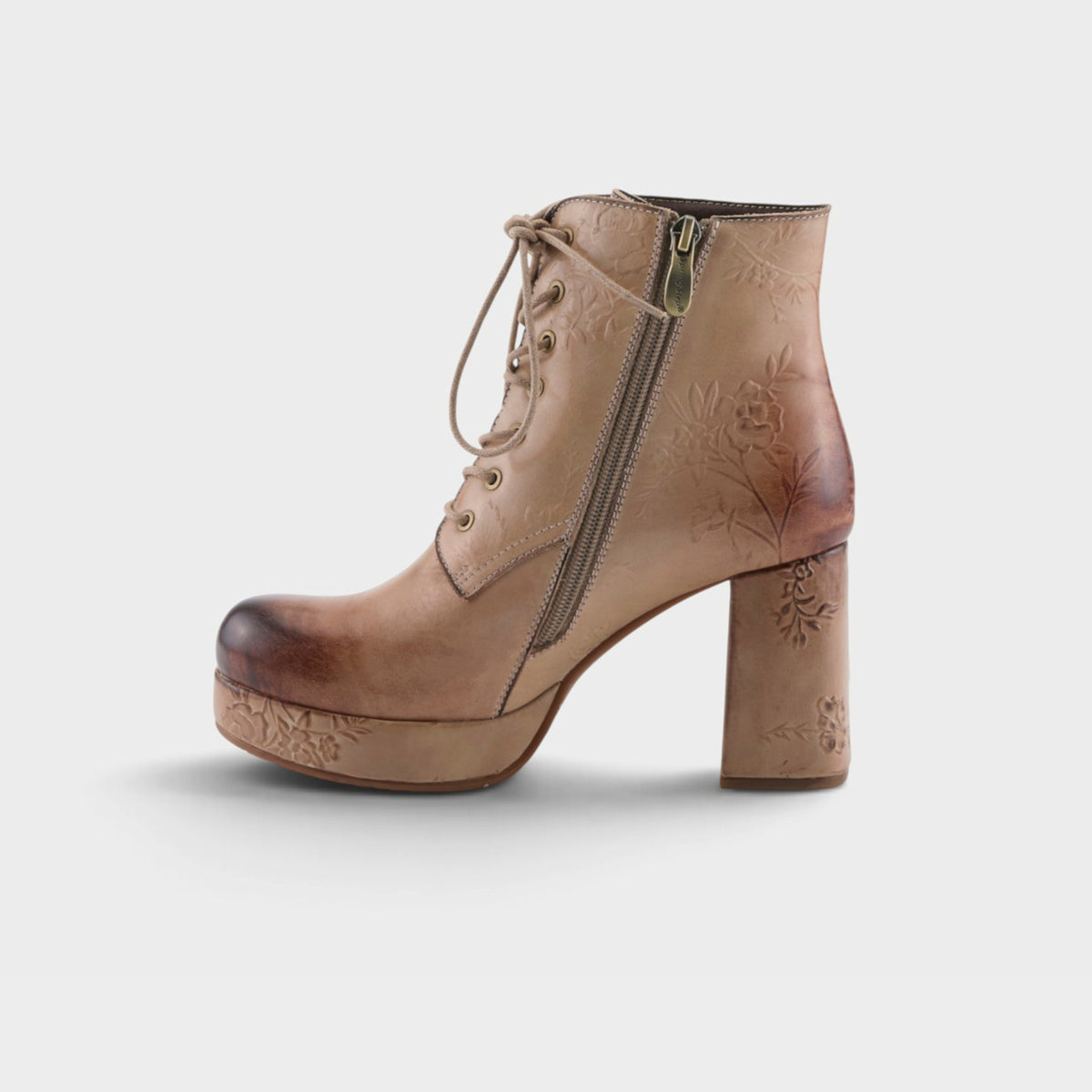 L'Artiste Messapica boots in Beige Multi, side view