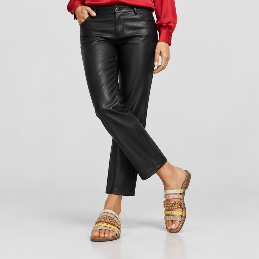 Azura MINERALS SANDAL – on-foot lifestyle view