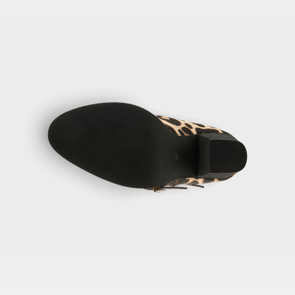 L'Artiste Notched-Leo boots in Black Multi, outsole view