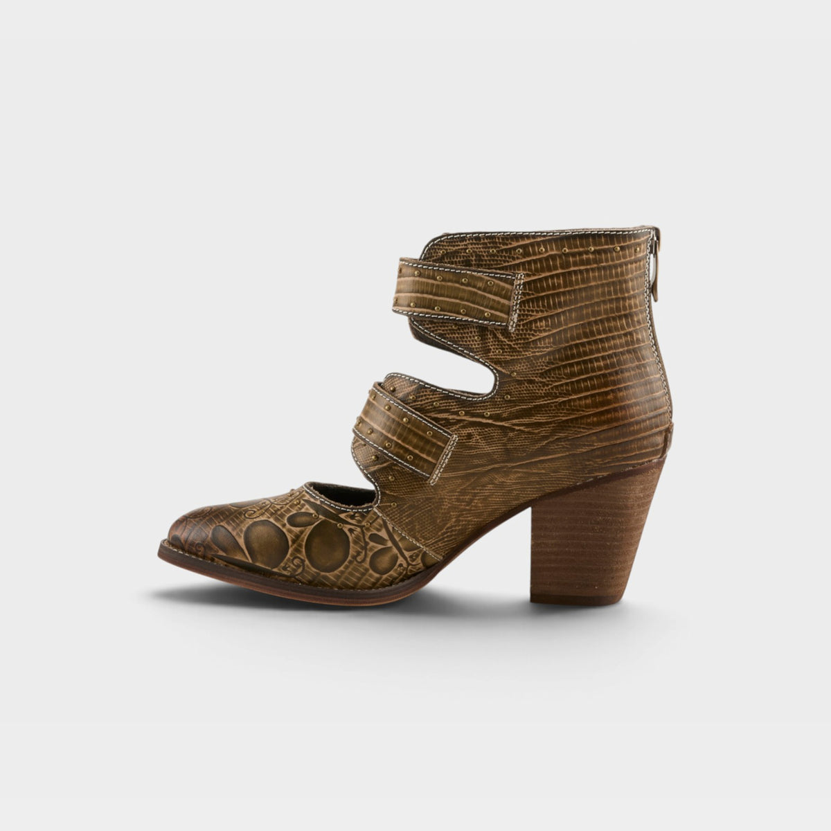 L'Artiste Notched-Nature boots in Olive Green, side view