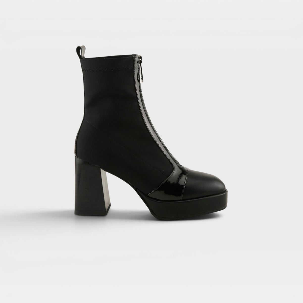 Azura Noticeme Black Boot