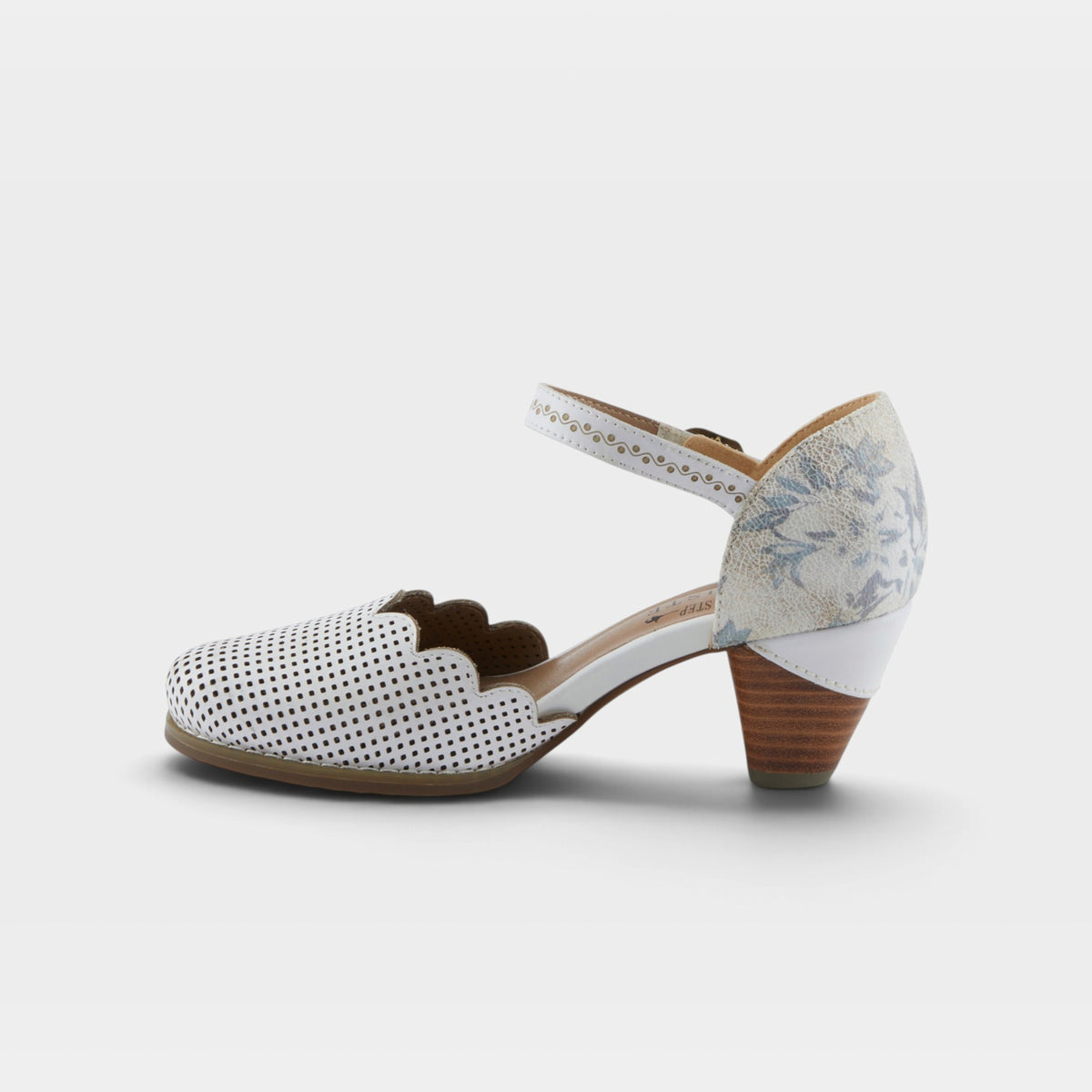 L'Artiste Parchelle Mary Jane shoes in White, side view