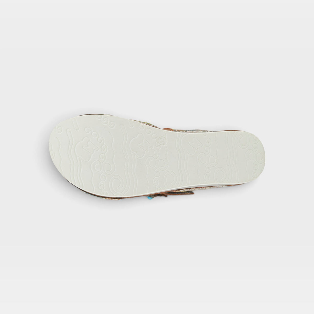 L'Artiste Pillow-Soft sandals in Grey Multi, outsole view