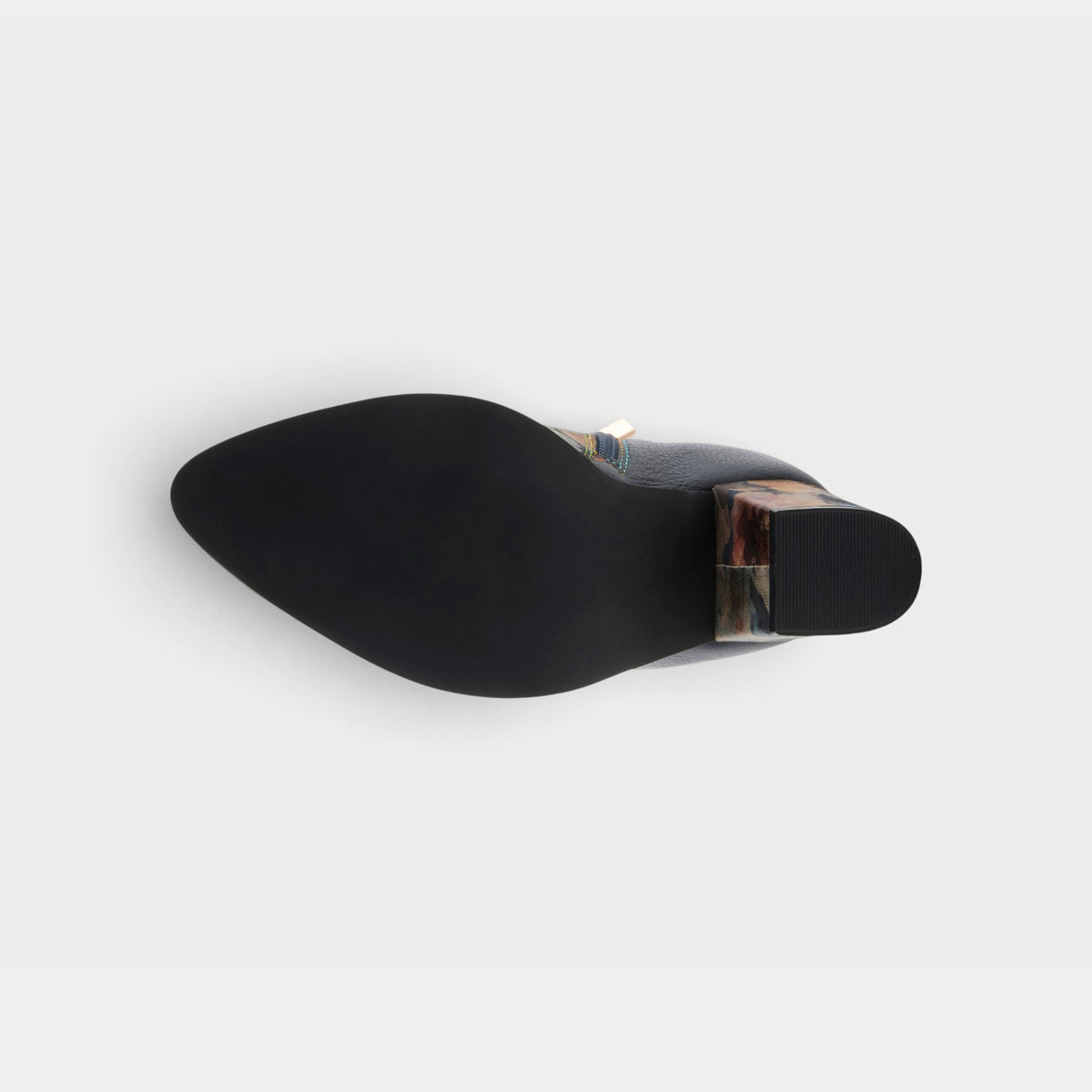 L'Artiste Rosa boots in Navy Multi, outsole view