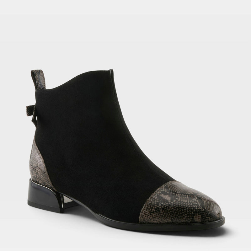 AZURA SALACIA BOOTS