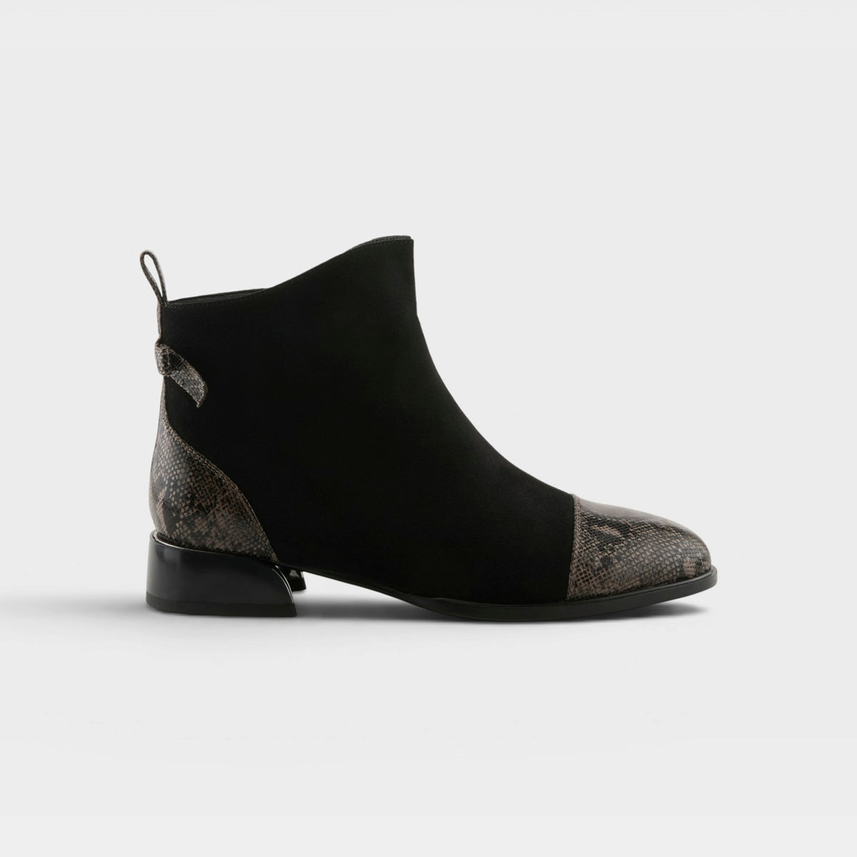 Azura – Salacia – Black Suede – Sandal