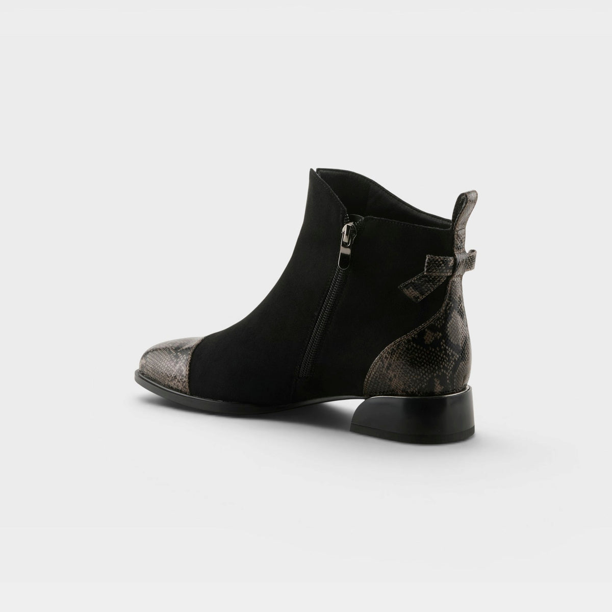 Azura – Salacia – Black Suede – Sandal