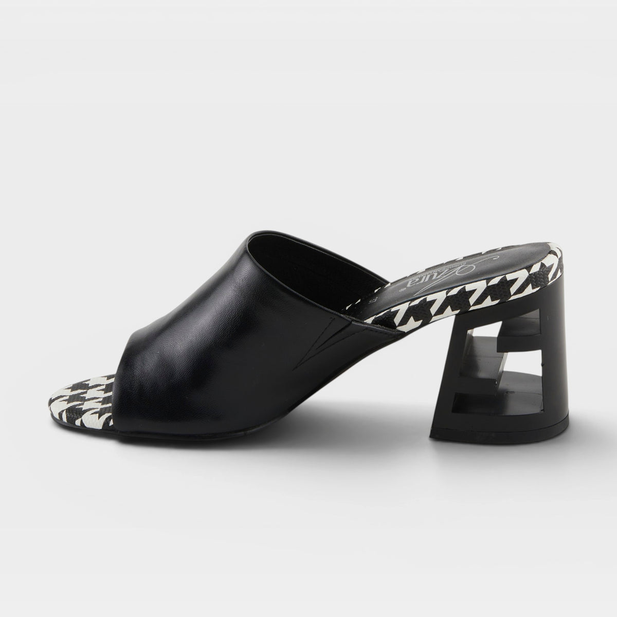 Azura Sculptor Black Sandal