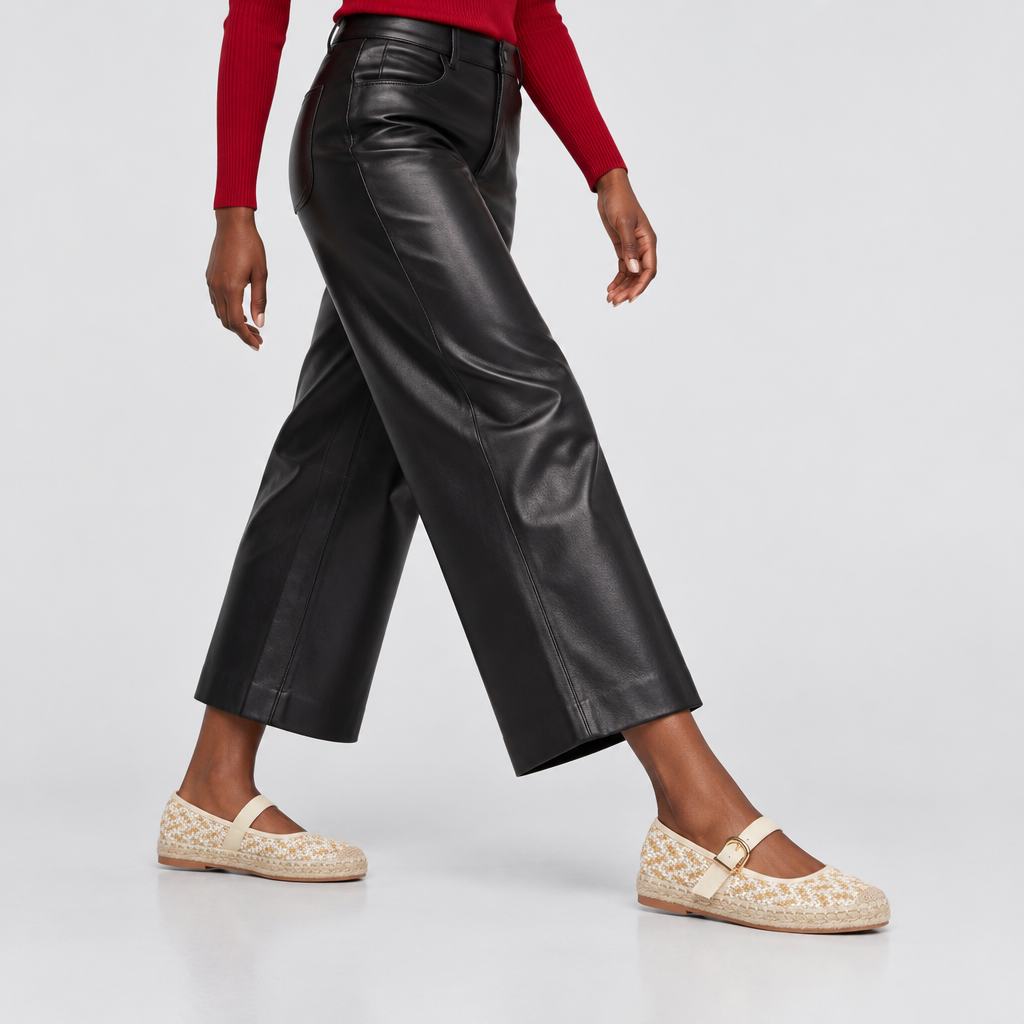 Azura SEAHARBOR SHOES – on-foot lifestyle view