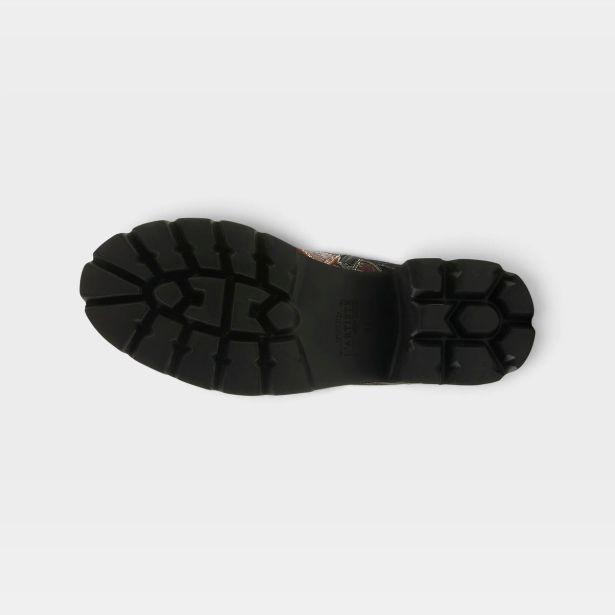L'Artiste Severity boots in Brown Multi, outsole view