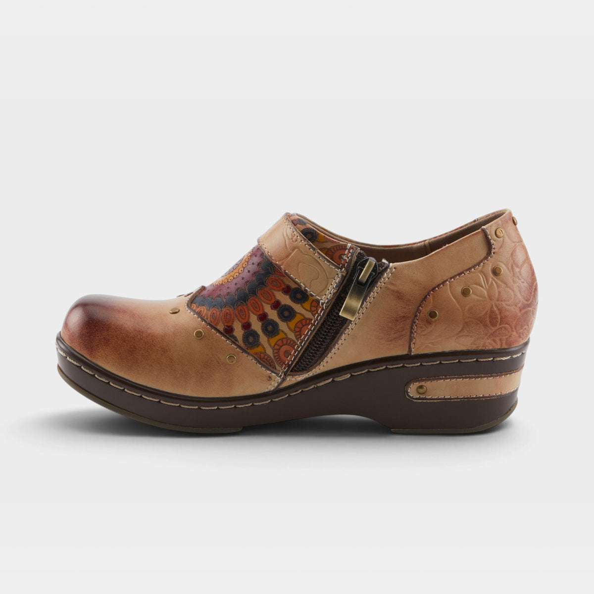 L'Artiste Shaded shoes in Beige Multi, side view