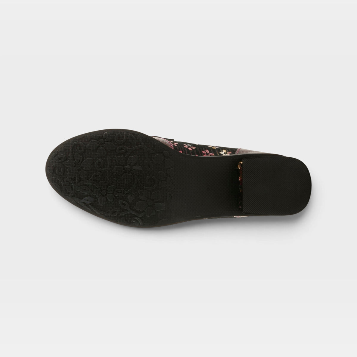 L'Artiste Shinyshoes shoes in Bordeaux Patent, outsole view