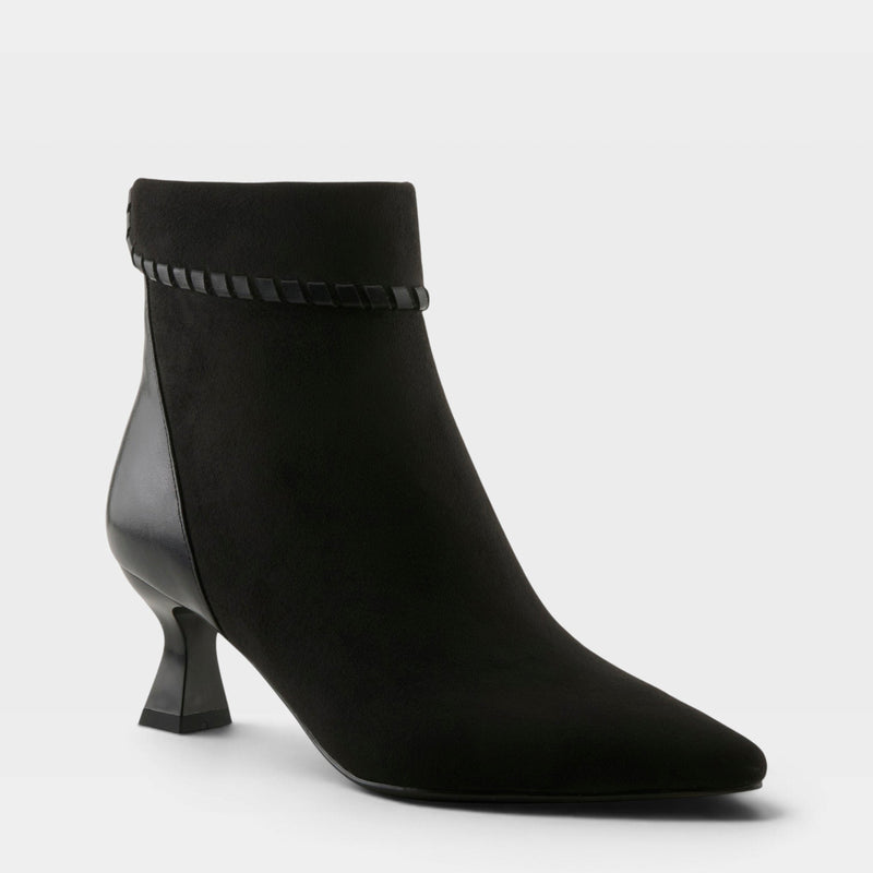 AZURA SIDESADDLE BOOTS