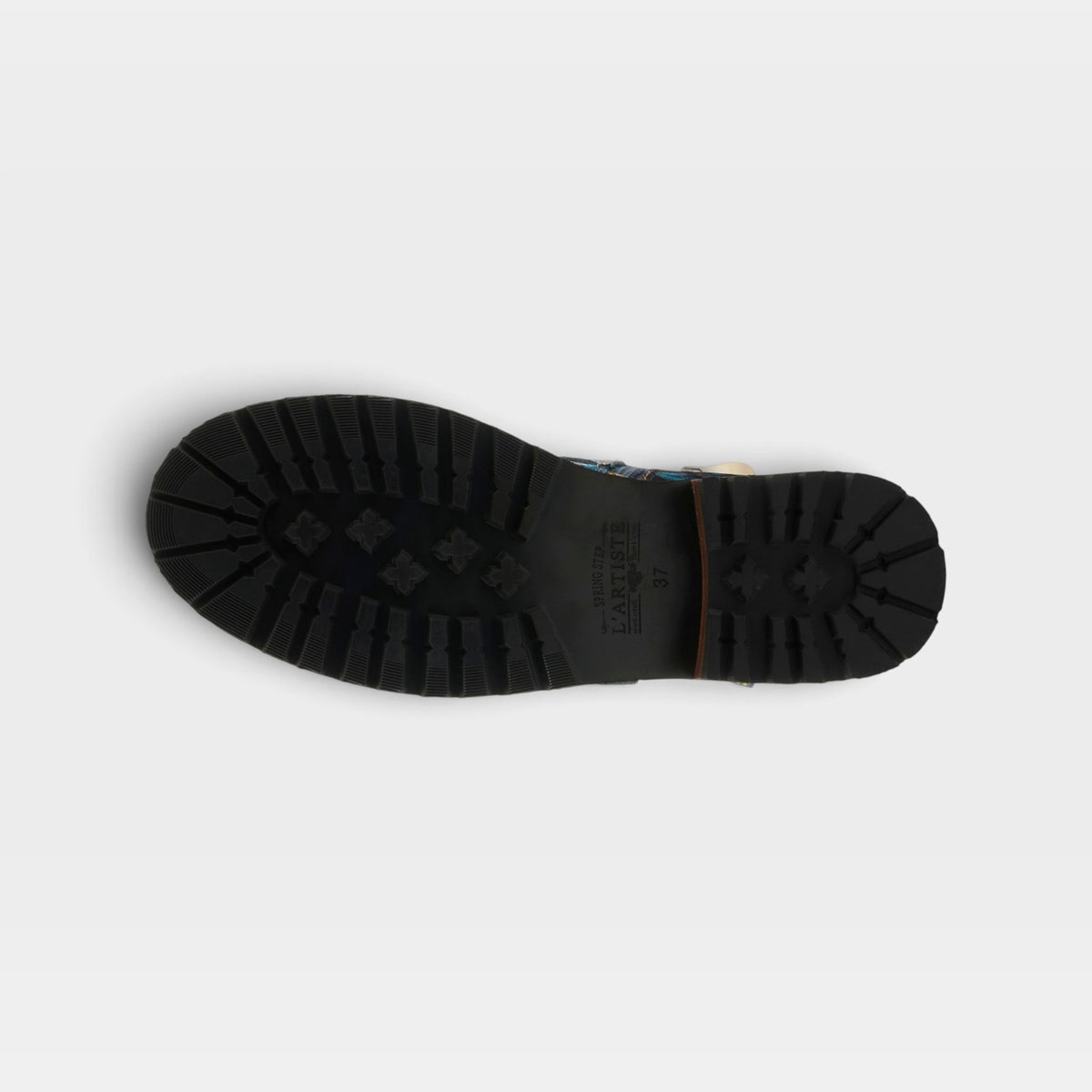 L'Artiste Thisway boots in Blue Multi, outsole view