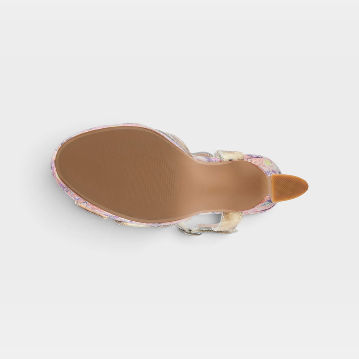 L'Artiste Twinkletoz sandals in Gold, outsole view