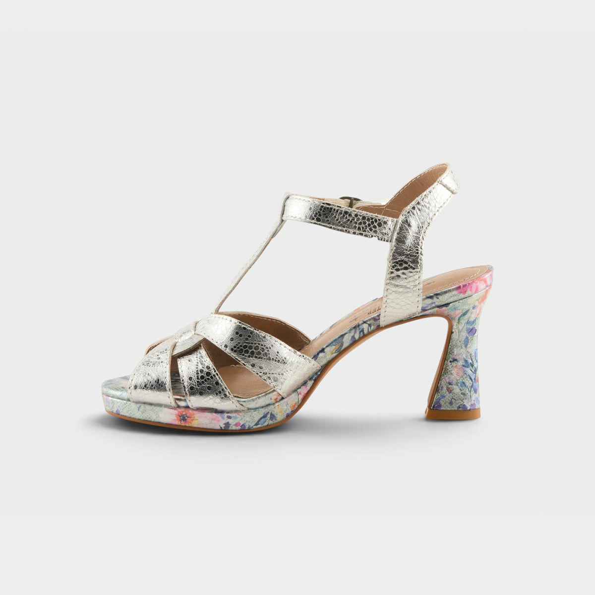 L'Artiste Twinkletoz sandals in Silver, side view