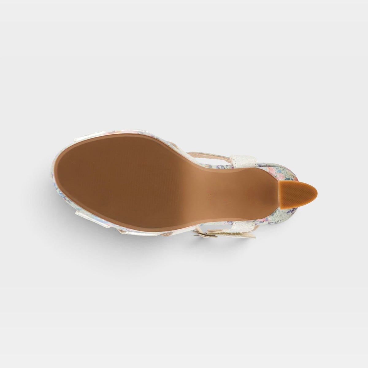 L'Artiste Twinkletoz sandals in Silver, outsole view