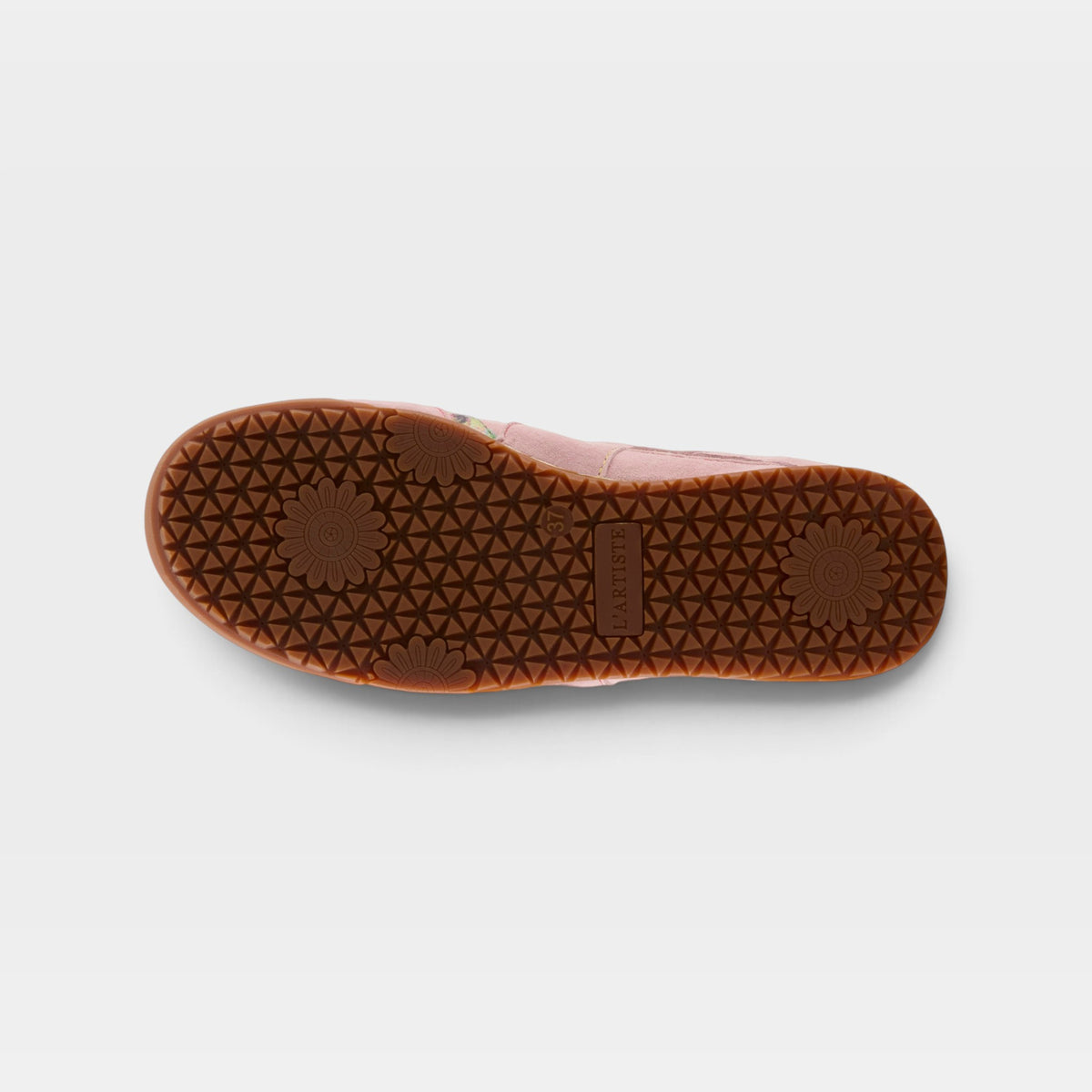 L'Artiste Wavehello sneaker in Pink, outsole view