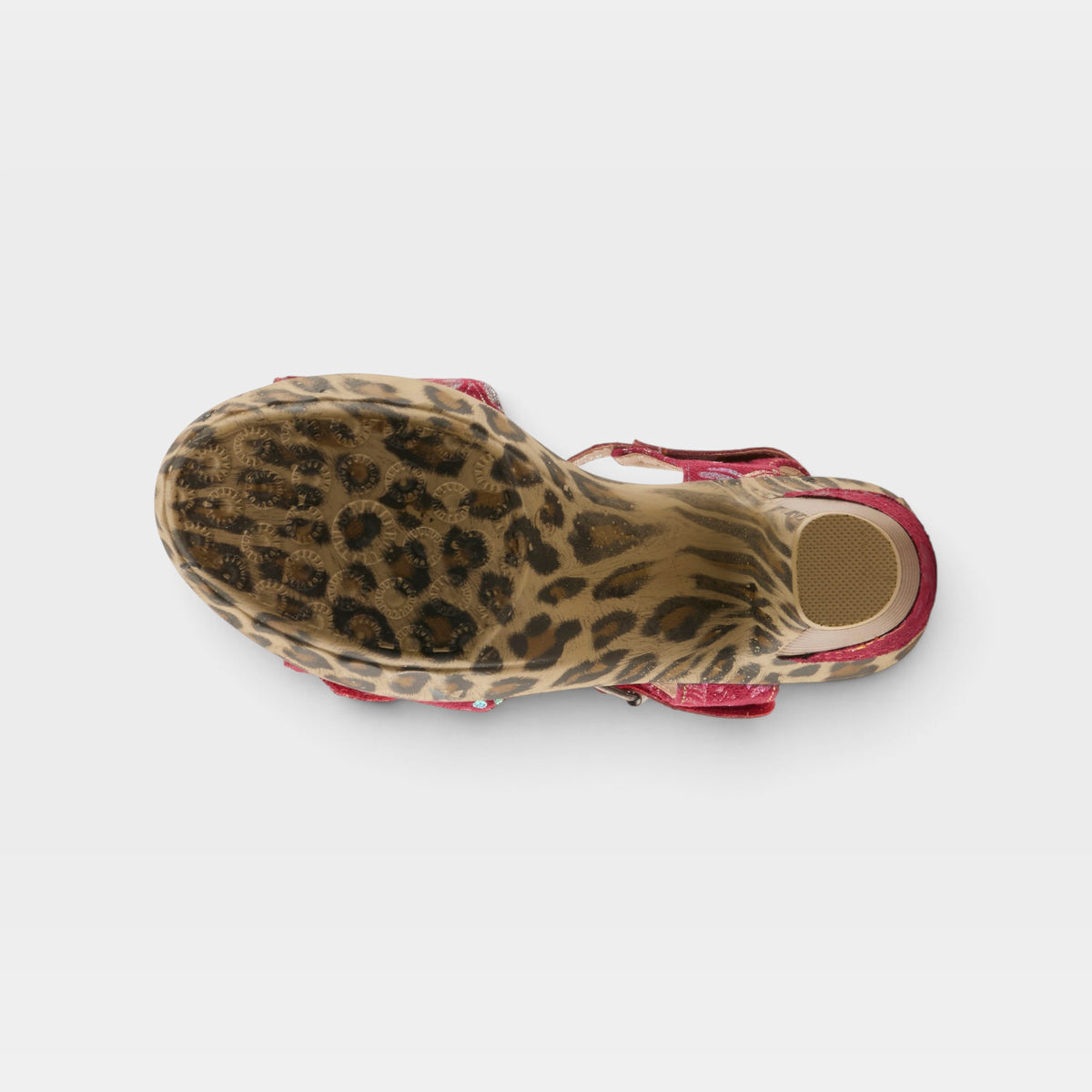L'Artiste Wildcat sandals in Red Multi, outsole view
