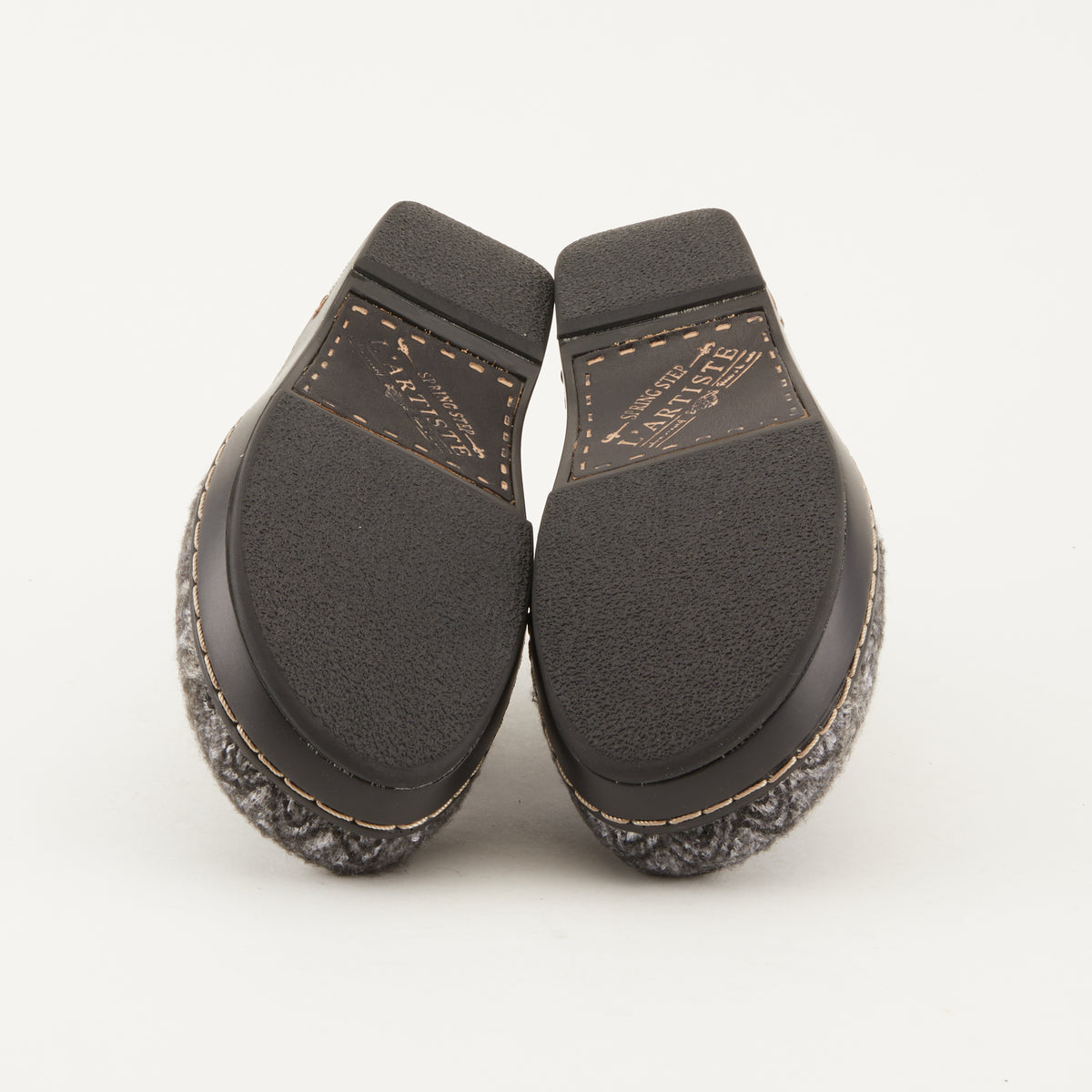 L'Artiste L'ARTISTE ZIGINO CLOGS shoe in camel multi with handcrafted leather design
