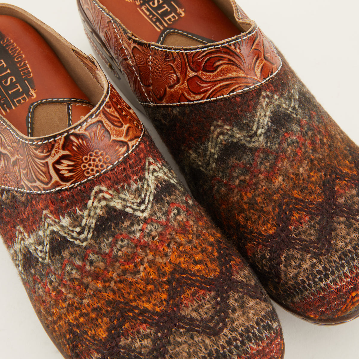 L'Artiste L'ARTISTE ZIGINO CLOGS shoe in purple multi with handcrafted leather design